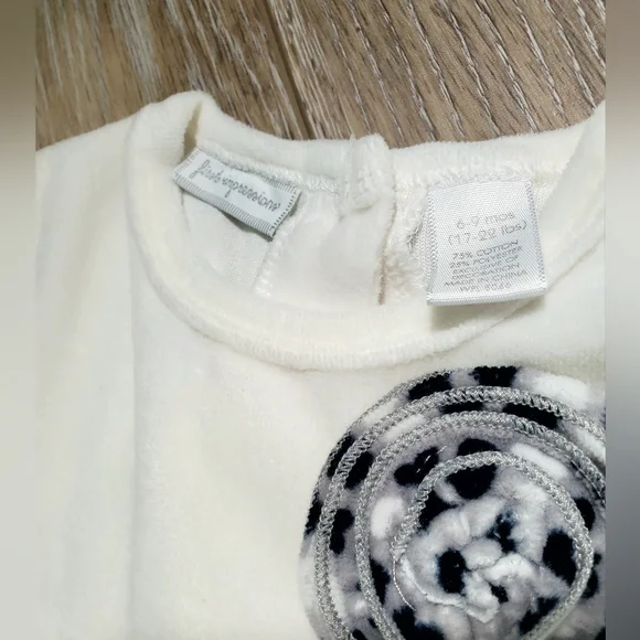 Off-White Terry Velour Tunic with Black and White Heart Print Leggings Size 6-9M - Picture 6 of 9